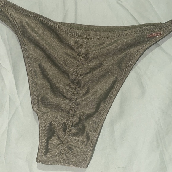 Fox Racing Bikini 🦊 👙 - Picture 6 of 8